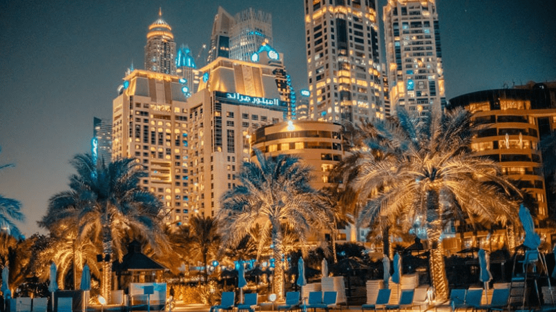 5 grunner til å flytte til De forente arabiske emirater
