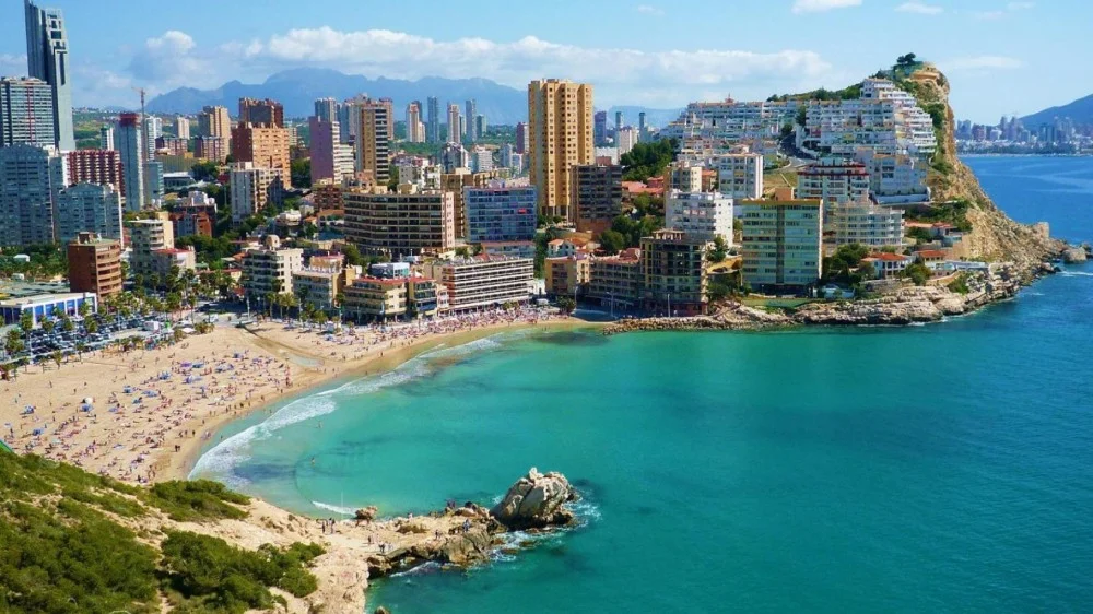 Costa Blanca: En komplet guide til ferie og liv