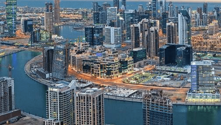 Business Bay - un aperçu du quartier à Dubaï