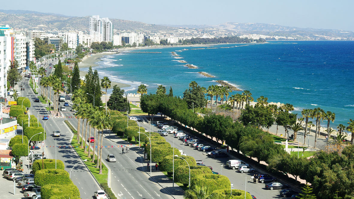 Comparison of North and South Cyprus Real Estate Markets: Which to Choose?