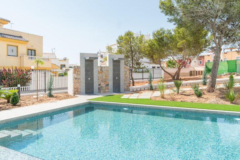 Moderní apartmány v blízkosti občanské vybavenosti v Los Altos Torrevieja